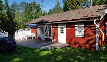 Härlig stuga i Roslagen, 200 m till badplats