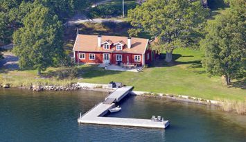 Unikt sjöställe i Stockholms skärgård hög standard