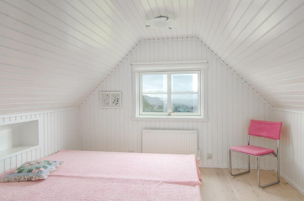 Modernt hus med utsikt mot öppet hav – bild 8 av 9