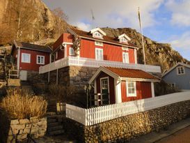 Cottage in central Fjällbacka
