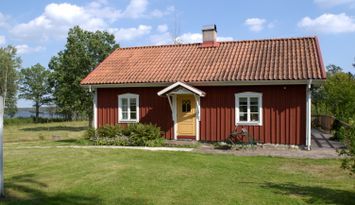 Lakeside Småland cottage, Tjärbacken