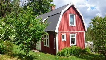 Simple spacious cottage in Dalsland with sauna