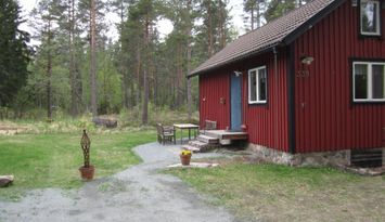 Stuga339 mitt bland Vallonbruken, hundar välkomna.