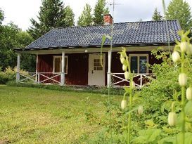 Cottage close to a lake