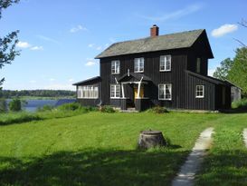 Kroppefjälls Natur Dalslandsstuga med sjöbod