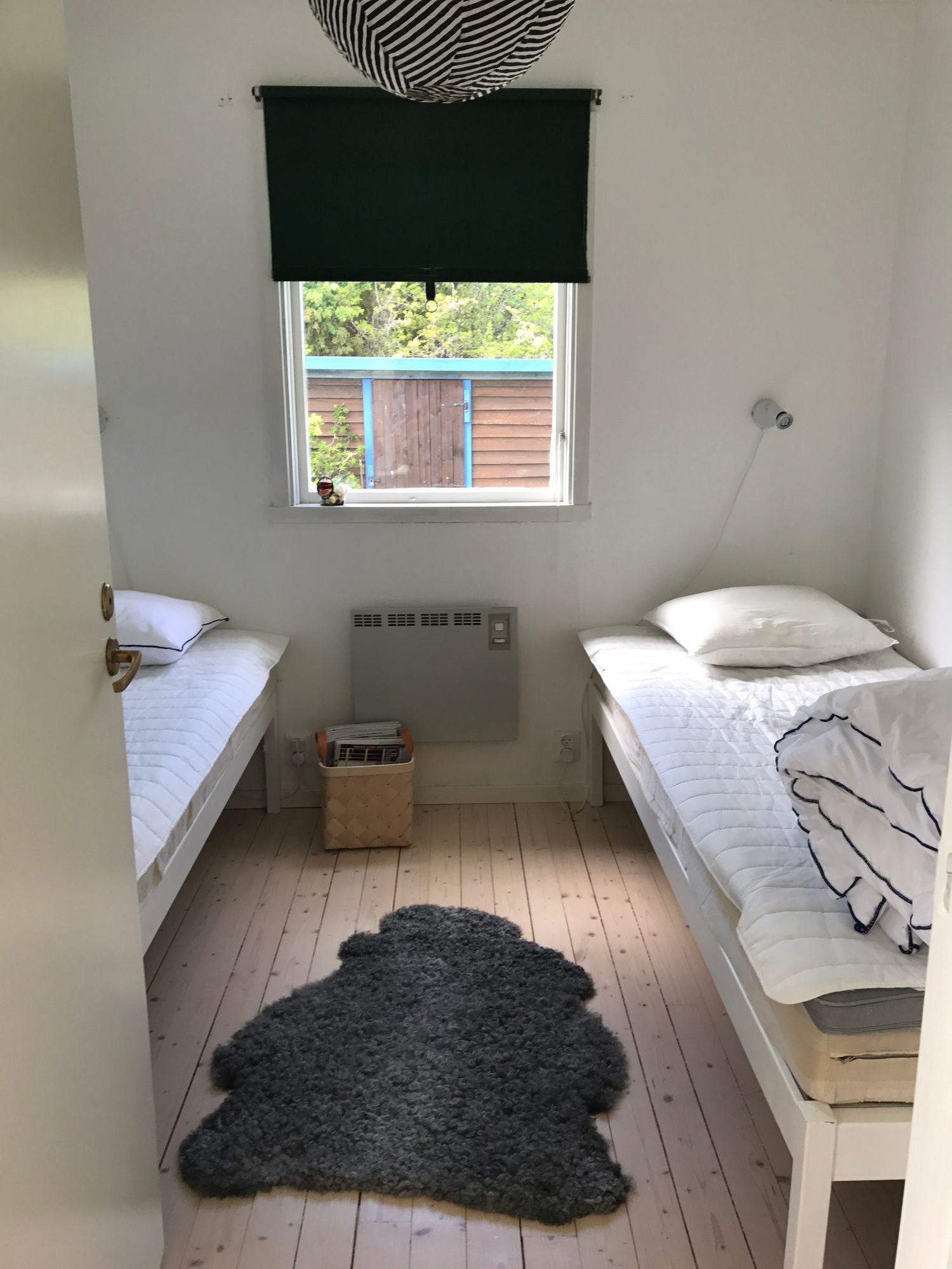 Mysig och fräsch stuga på öländska stenkusten – bild 4 av 12