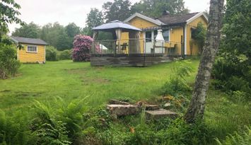 Yellow Cottage uthyres I Lysekils Landsbygd