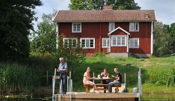 Ferienhaus in Smaland am See mit  eigenem Bootsteg