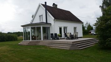  Villa with exceptional location at the lake Åsnen