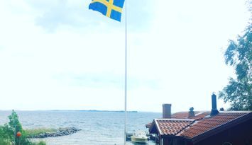 Social skärgårdsvilla på sjötomt med bastu