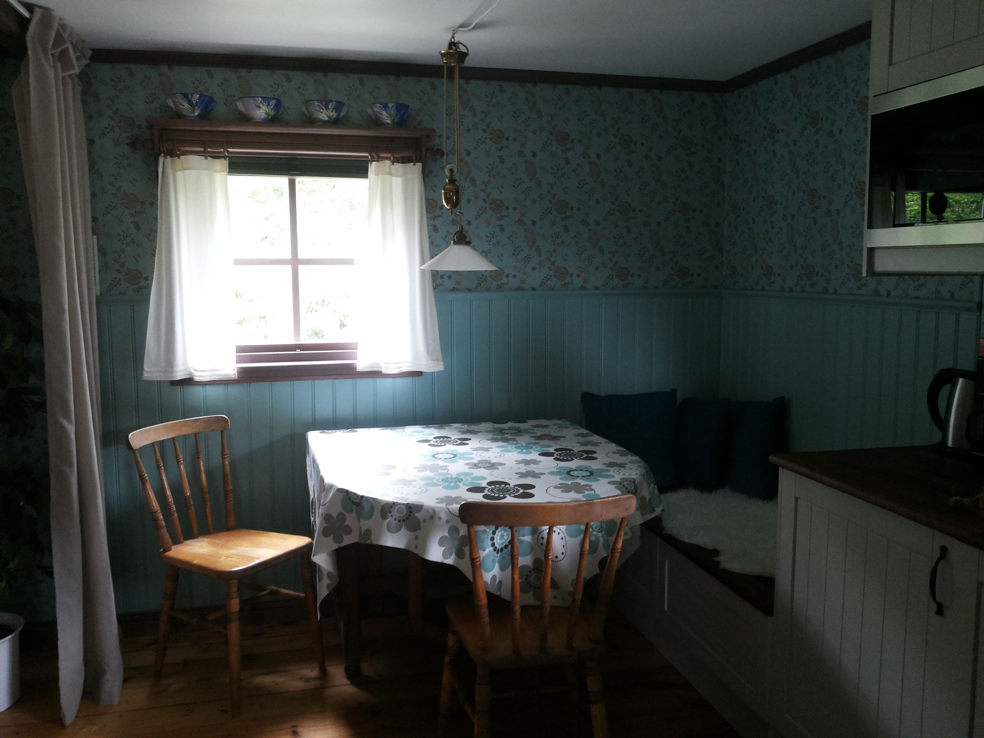 Fin stuga med modern standard Gäddeholm – bild 3 av 9