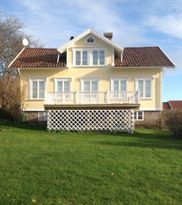 Genuine cottage by the sea