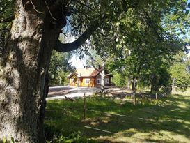 Blockhütte mit 8 betten in Finnerödja