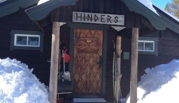 Gedigen liftnära mysig timmerstuga