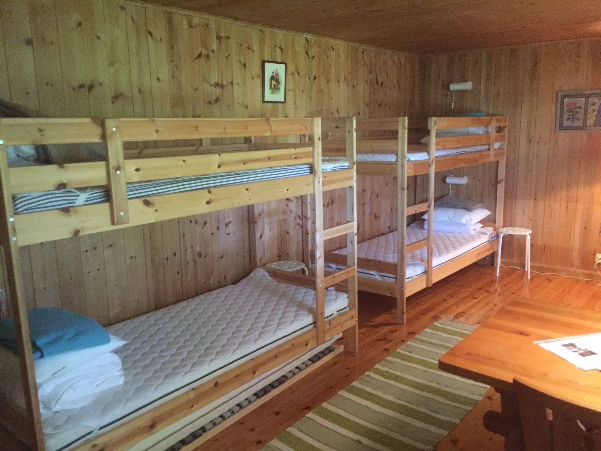 Stuga i Vikarbyn med utsikt över Siljan – bild 3 av 10