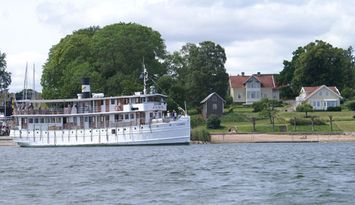 Bergs slussar - nära Göta Kanal