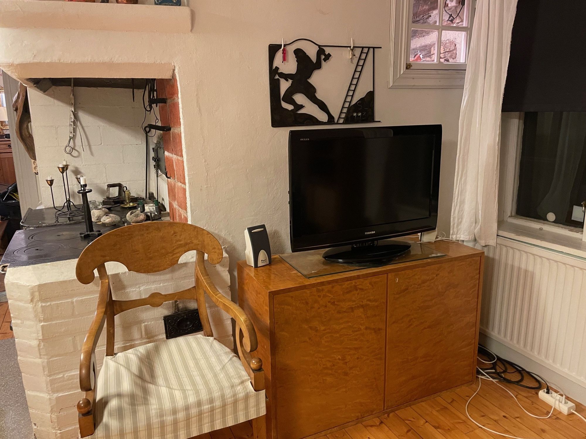 Gård vid sjö med egen bad & båtplats – bild 18 av 24