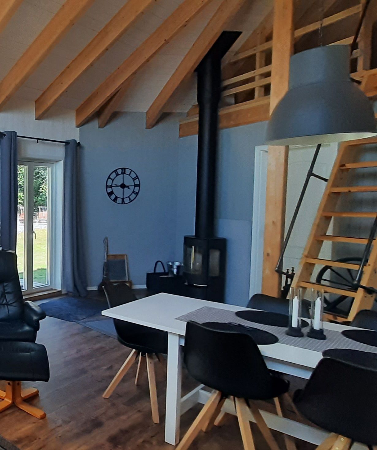 Mysig Skärgårdsvilla på Skaftö Bohuslän havsnära – bild 13 av 24