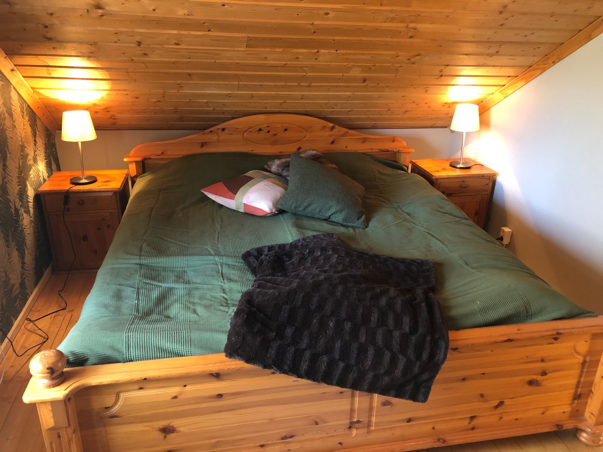 Timmerstuga vid en sjö i Småland – bild 24 av 24