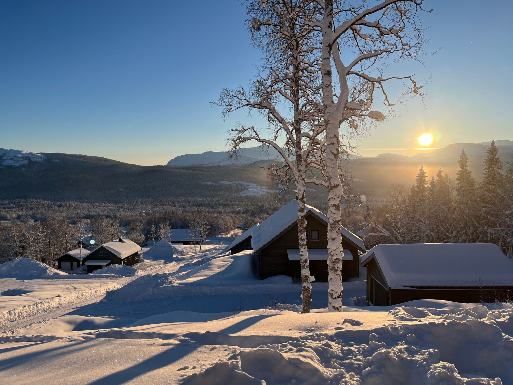 Mysig stuga i Kittelfjäll med fantastisk utsikt – bild 4 av 24