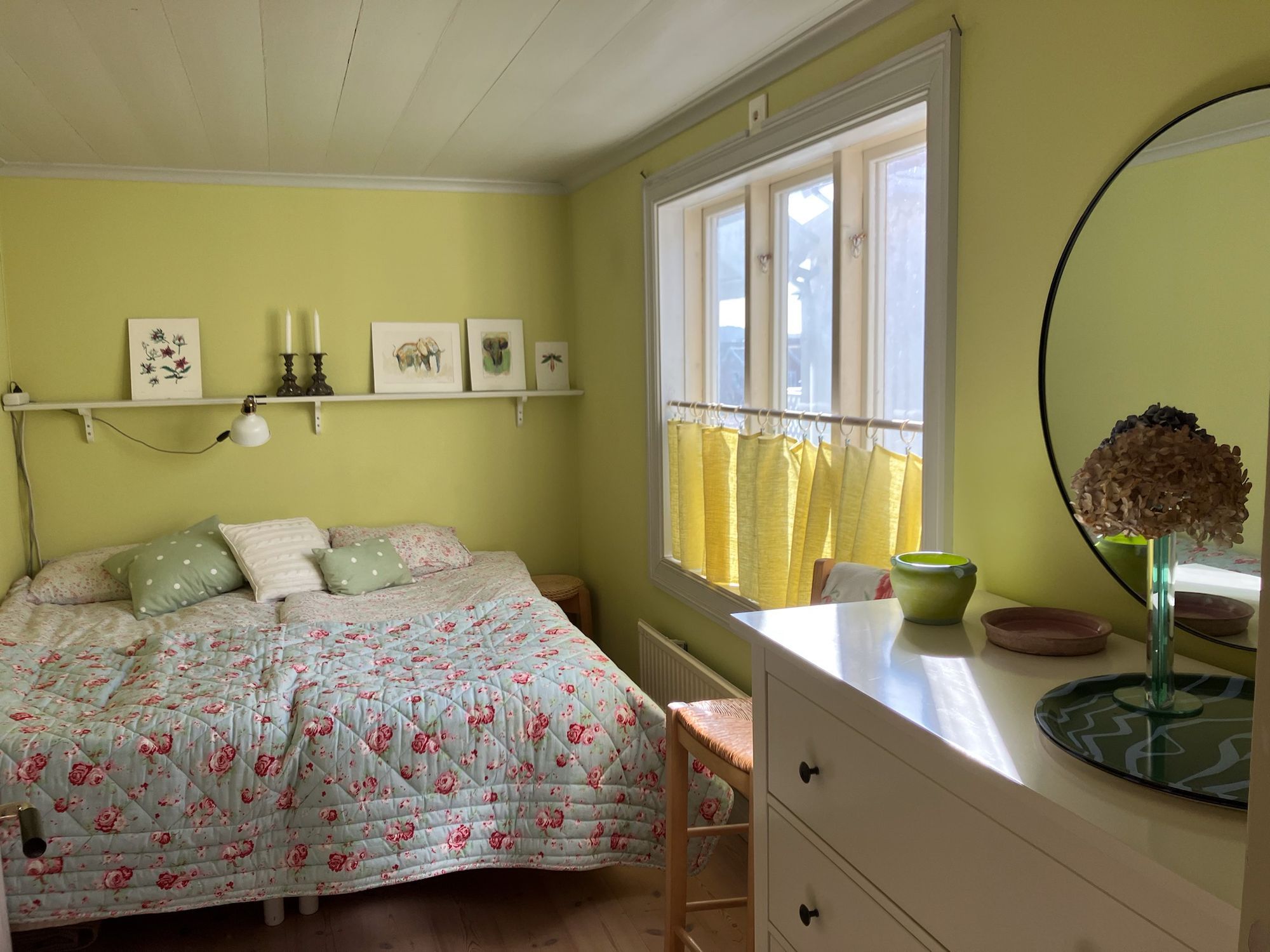 Charmigt skärgårdshus vid havet – bild 11 av 17