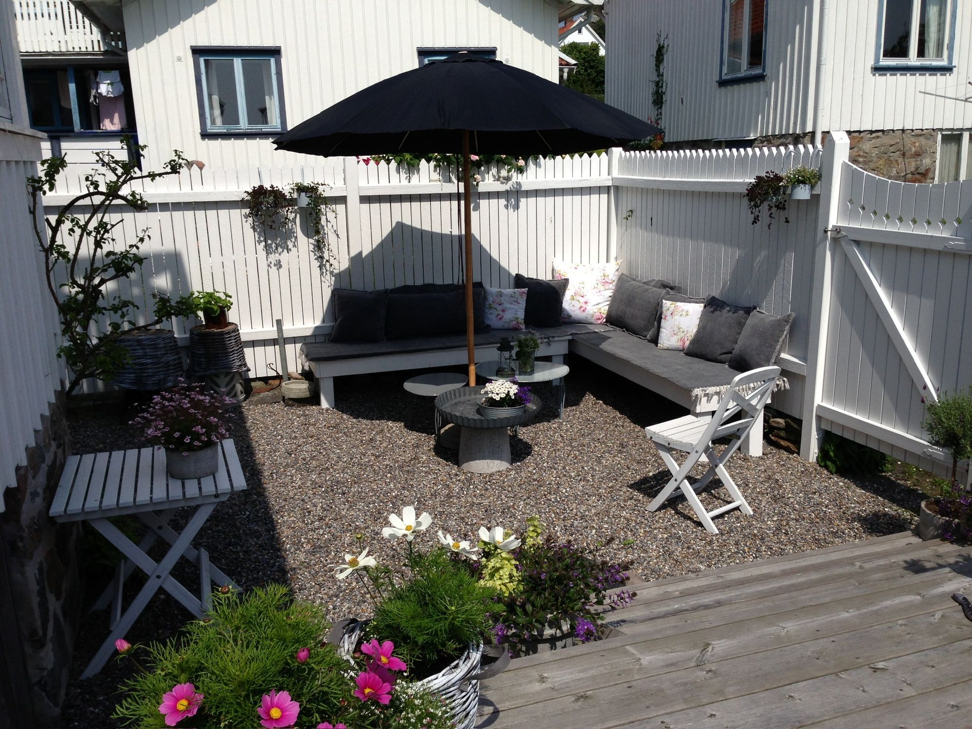 Charmigt skärgårdshus vid havet – bild 5 av 17