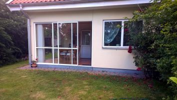Modernes Gästehaus nahe Steninge Strand