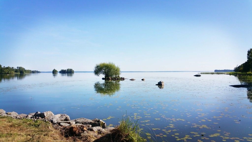 Stuga vid sjö med egen strand – bild 20 av 21