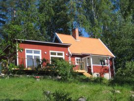 Cottage at lake Mälaren, seashore