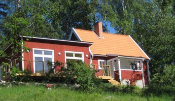 Stuga vid Sigtuna, Garnsviken, sjötomt.