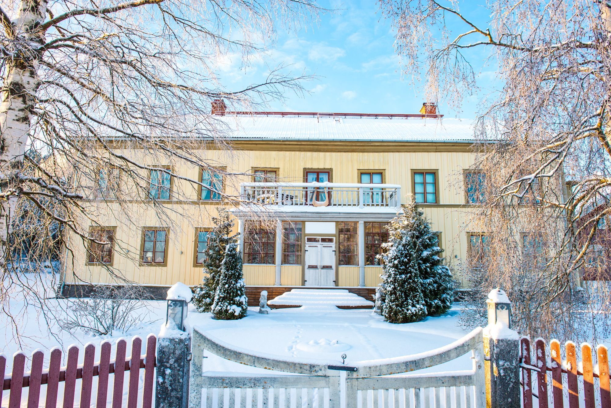 Helt träslott med 24 bäddar i Järvsö – bild 13 av 24