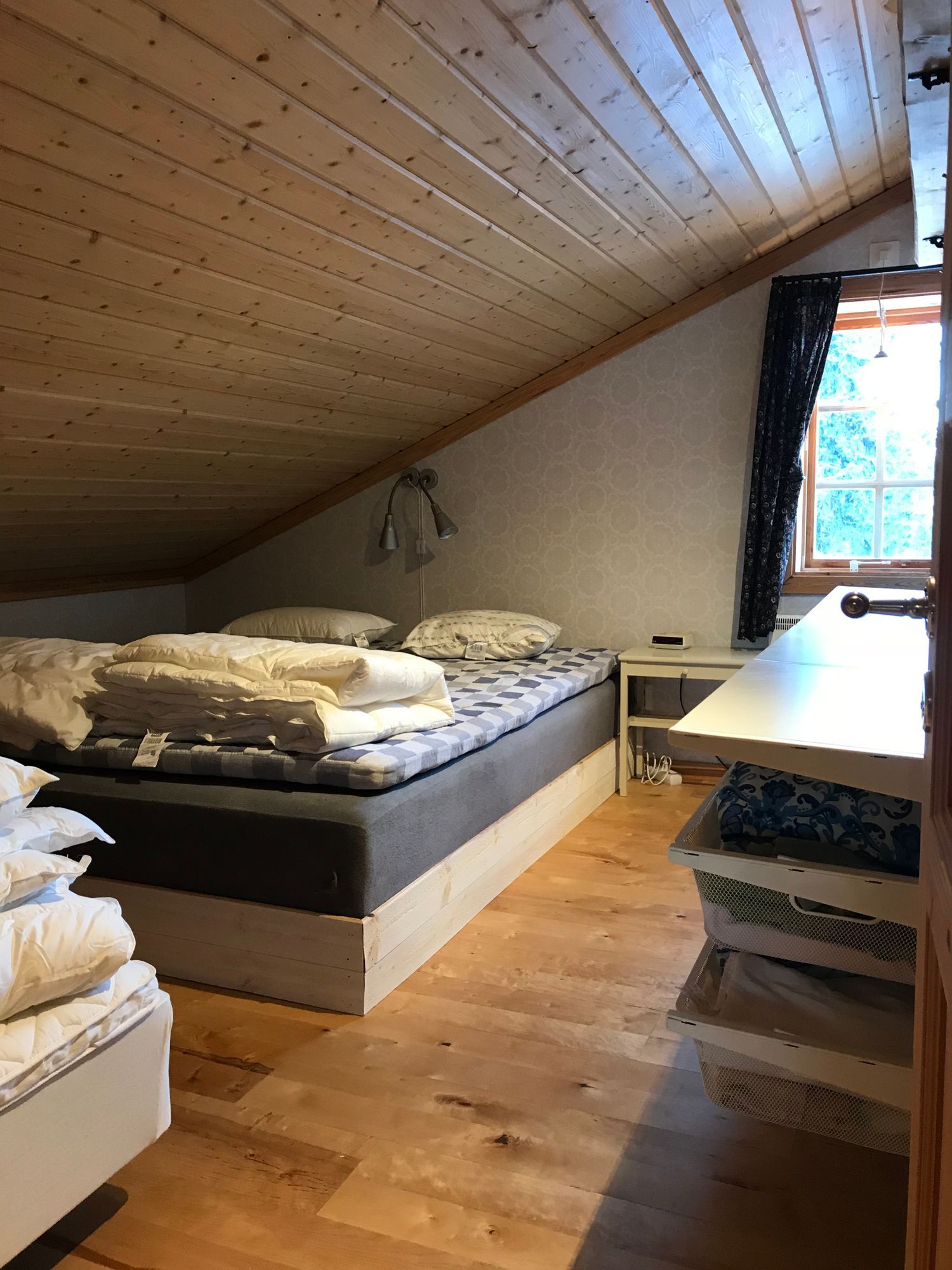 Rymlig timmerstuga i Hållan, Funäsdalen – bild 19 av 24