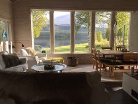 Lofsdalens mysigaste hus vid sjön 12 pers, modernt