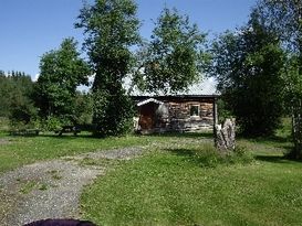 Altes haus nähe die berge