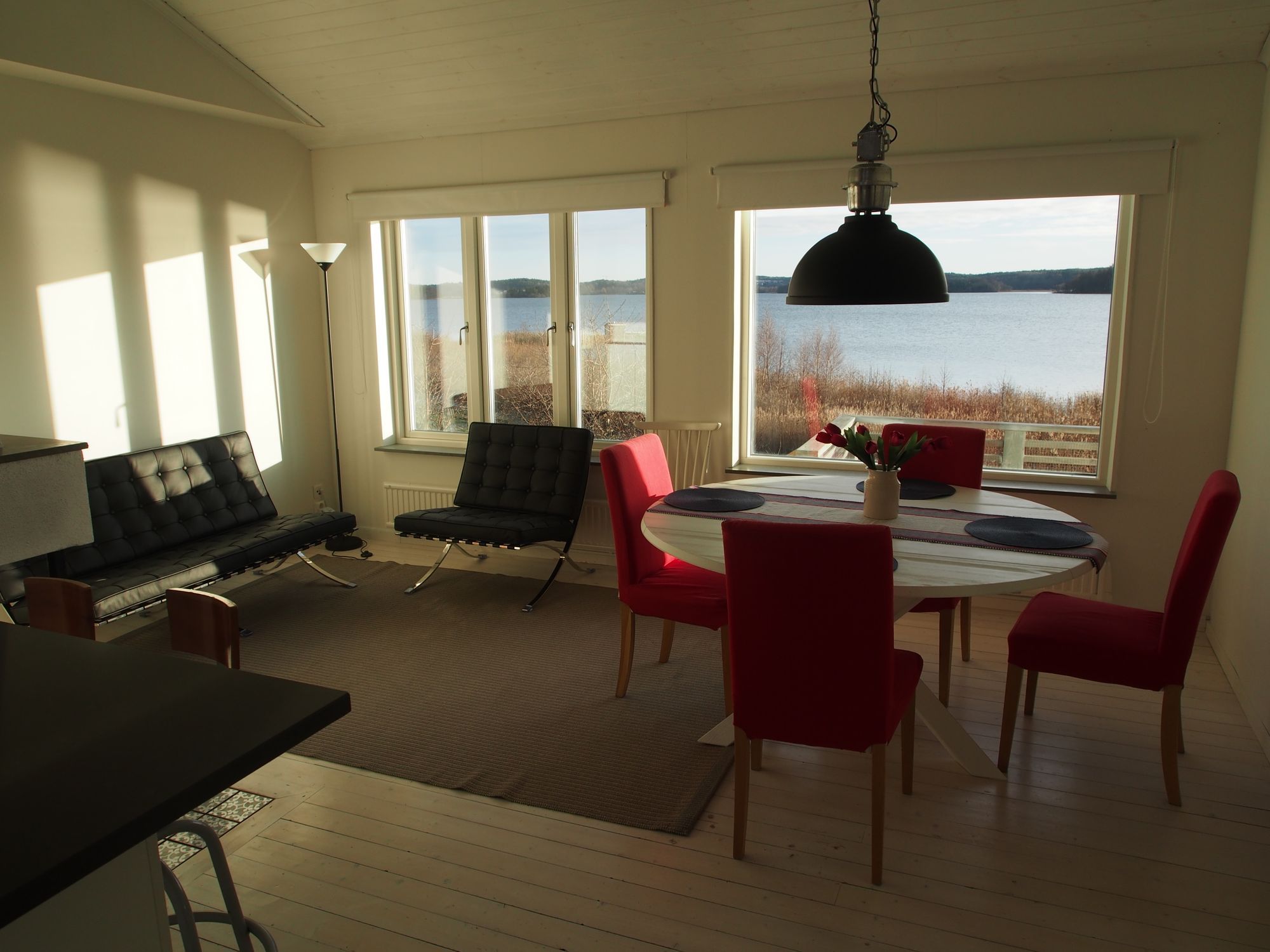 Sommarhus sjötomt vid Mälaren, Ekerö, Stockholm – bild 5 av 17