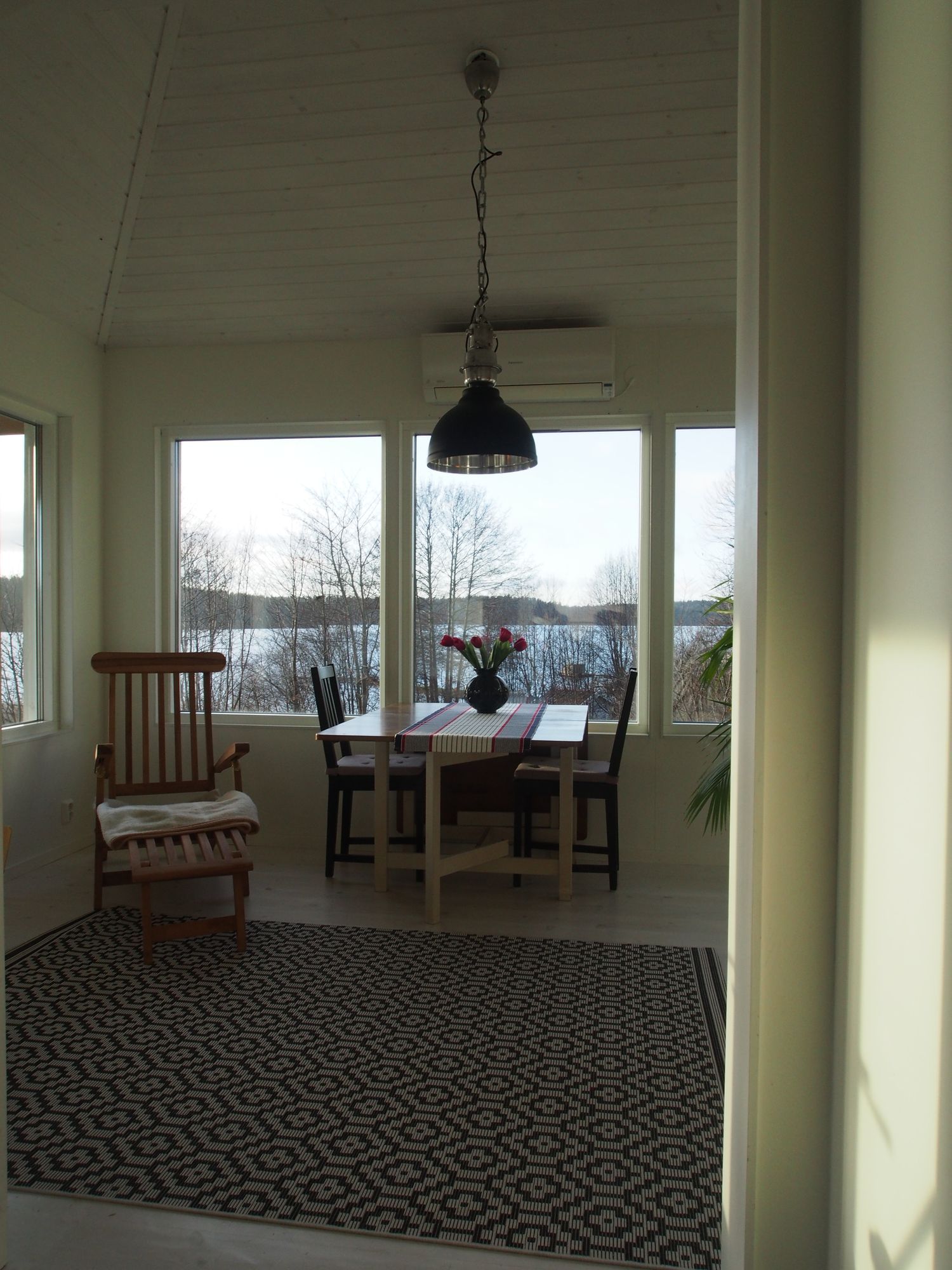Sommarhus sjötomt vid Mälaren, Ekerö, Stockholm – bild 8 av 17
