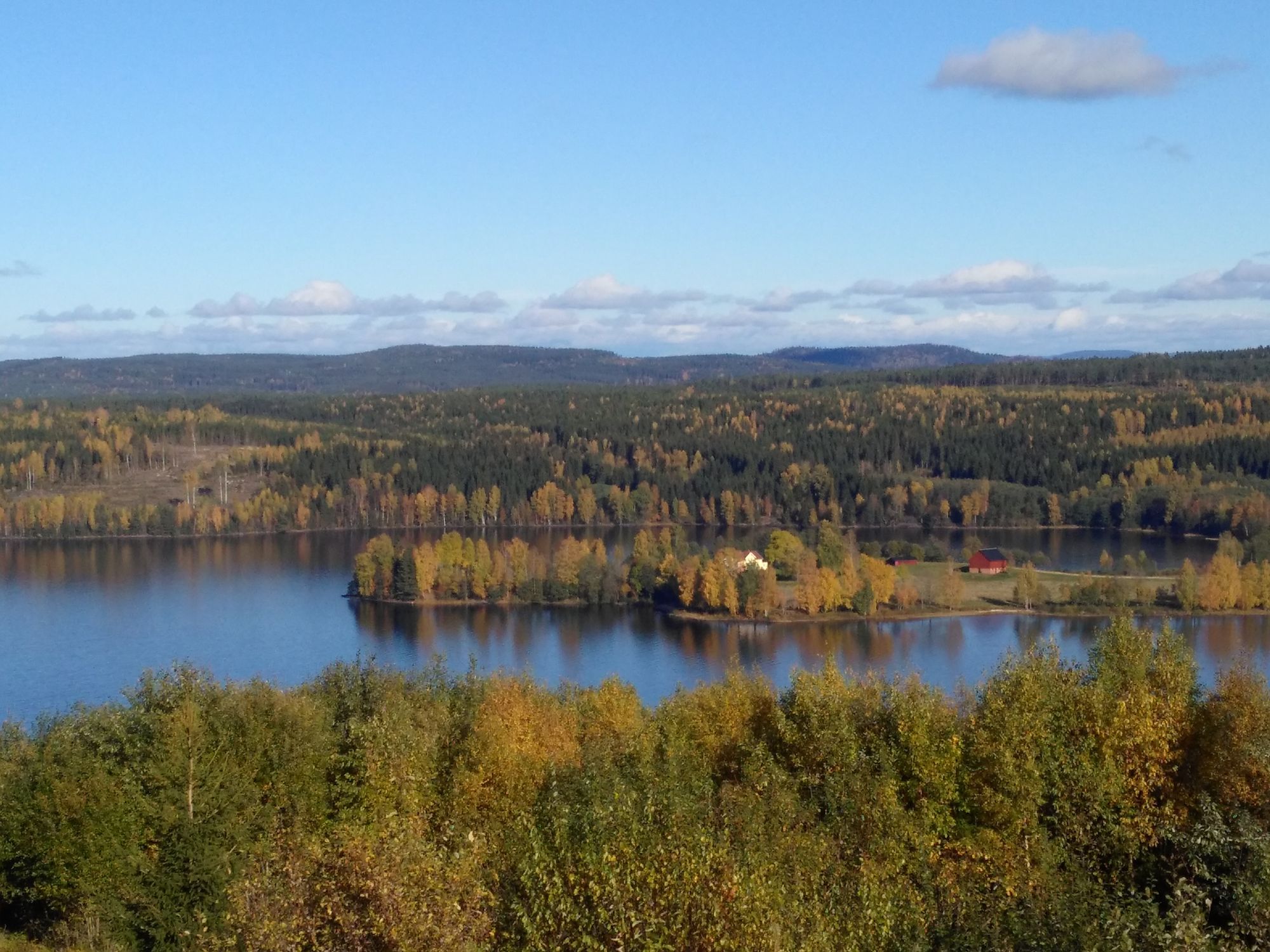 Stuga med utsikt över sjön Rottnen, Stugcenter 18 – bild 11 av 24