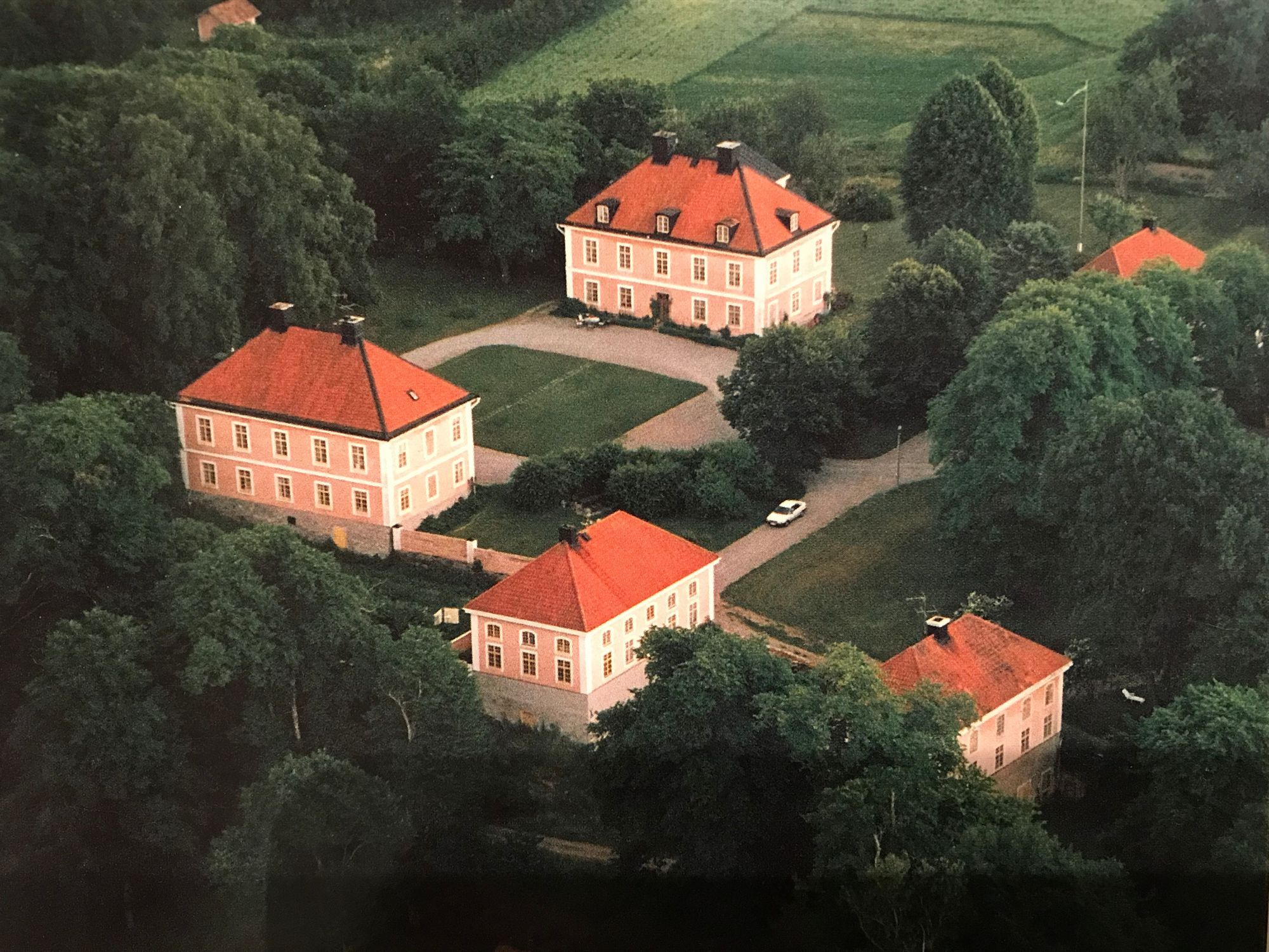 Unikt gårdshus - sthlms södra skärgård – bild 10 av 18