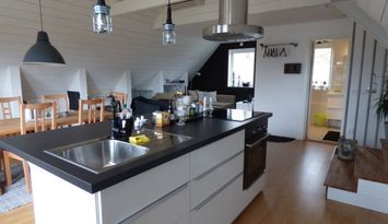 Vejbystrand boende nära havet