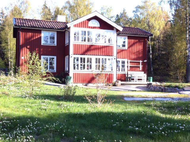 Skärgårdsidyll med hav, klippor kvällssol!