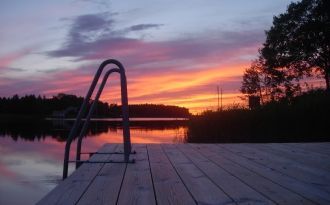 Mälarens bästa sjötomt (?) med egen 45m2brygga+båt