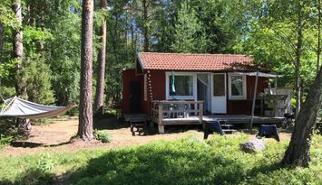 Mysig stuga nära havet på Brottö-Ingmarsö