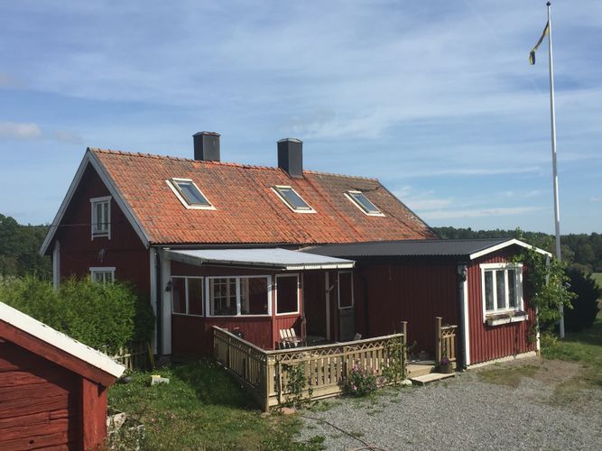 Hyra stuga i ekerö. stuga på ekerö svartsjö.