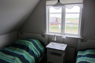 Vackert korsvirkeshus, havsutsikt nära bad – bild 2 av 6