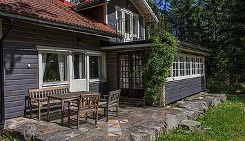 Sjönära stuga i Glaskogen utanför Arvika