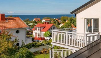 Villa i Visby med havsutsikt