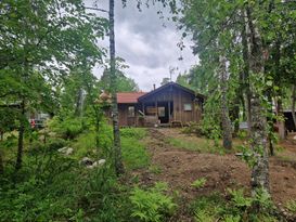 Stuga nära bad och natur vid Marvikarna/Krampan