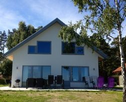 Toppmodernt hus 30 m till havet