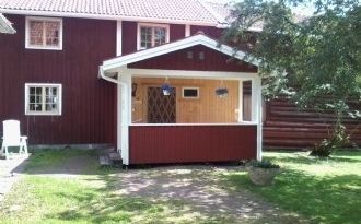 Dränggården, Timmerstuga på genuin Rättviksgård.