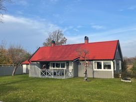 Cabin near ocean and Torekov